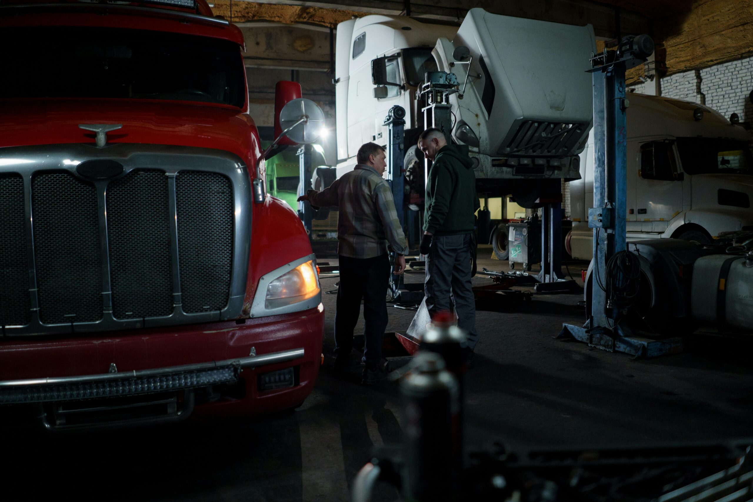 Roadside Inspectors in Quebec: Safety, Compliance, and Optimized Logistics